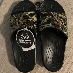 Men’s realtree camo croc sandals